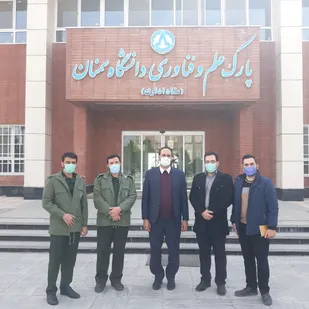 جوانان بسیجی در عرصه های علمی حضور پر رنگ تری داشته باشند