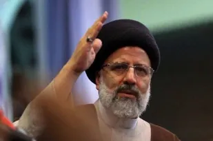 قول&zwnj;های رئیس جمهور به مردم خاتم از راه و بیمارستان تا پتروشیمی و استمهال وام کشاورزی
