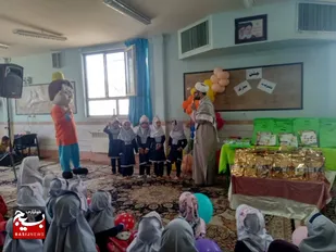 برگزاری جشن شکوفه&zwnj;ها در مدرسه دخترانه حضرت نرجس(س) قم