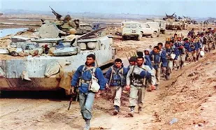 علامت گذاری آبراه&zwnj;های عملیات بدر با چراغ فانوس
