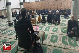 جنگ امروز نبرد حقیقی بین حق و باطل است