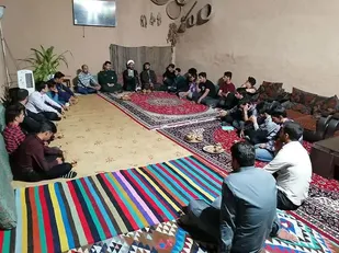 دورهمی اعضای گردان سایبری میبد در بومگردی ملامعصومه
