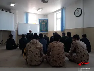 امام جمعه شهرستان آران و بیدگل با رزمندگان گردان ۱۱۷ امام حسین (ع) دیدار کرد