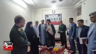 دیدار مسئول نمایندگی ولی فقیه در سپاه امام صادق (ع) استان بوشهر با خانواده شهید حسینی مقدم/ گزارش تصویری
