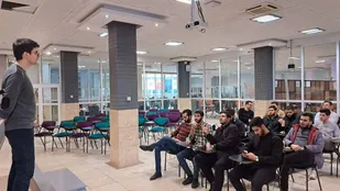 بازدید بسیج دانشجویی دانشگاه آزاد از پارک علم و فناوری زنجان در قالب تور راهیان پیشرفت