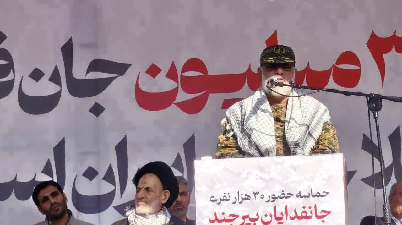 دشمن در همه میدان‌ها برای شکست انقلاب ناکام مانده است/آمادگی جان‌فدایان، محاسبات دشمن برای حمله زمینی را برهم می‌زند/با اتحاد ملت و رهبری هوشمند، مسیر پیروزی ادامه می‌یابد