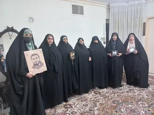 دیدار   بسیجیان   بهارستان با خانواده شهید آرمان علی وردی