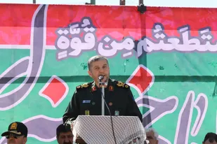 محرومیت&zwnj;زدایی و مردم&zwnj;داری؛ مأموریت محوری سپاه در کنار آمادگی دفاعی