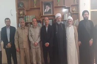 دیدار مسئولان داراشهدا شهرستان دشتی باجانباز هشت سال دفاع مقدس و امام جمعه سابق شهرستان شبانکاره در روستای بحیری