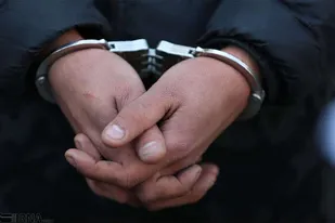کشف بیش از۸۰۰لیترمشروبات الکلی به همراه ابزارآلات تقطیر و لابراتور و دستگیری ۲نفر