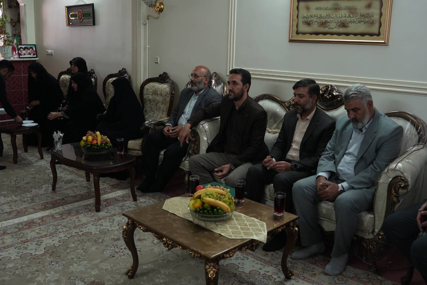 دیدار بسیجیان بنیاد مستضعفان با خانواده شهید والامقام «*عوض علی ضیائی*» و تشرف به مزار این شهید بزرگوار دیدار بسیجیان بنیاد مستضعفان با خانواده شهید والامقام «*عوض علی ضیائی*» و تشرف به مزار این شهید بزرگوار