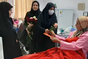 دیدار با مادران در بخش زایمان در بیمارستان امیرالمومنین (ع) گناوه