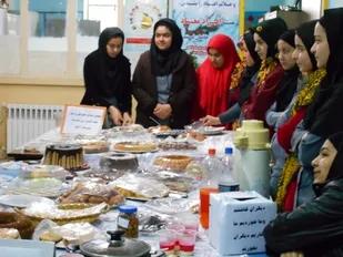ابتکار جدید دختران در مدرسه 13آبان بندرترکمن