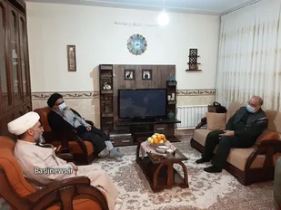خانواده معظم شهدا اسوه&zwnj;های واقعی صبر و بصیرت هستند