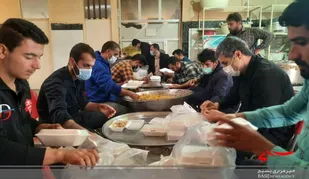 ۱۰ هزار نان و ۳ هزار غذای گرم از دستان جهادی ها روی سفره نیازمندان رامهرمز