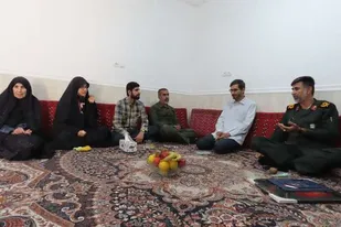 دیدار فرمانده تیپ امام صادق (ع) با مادر شهید نوربخش