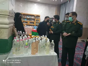 بازدیدفرمانده ناحیه امام صادق(ع)جناب سرهنگ نصر از نمایشگاه اقتصادی و میزخدمت حوزه مقاومت بسیج ۱۱ خواهران