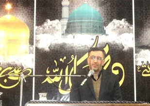 غرب گرائی و اشرافی گری و افراطی گری از آفات انقلاب اسلامی است