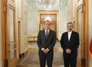 دیدار و گفت&zwnj;وگوی &laquo;انریکه مورا&raquo; با علی باقری در تهران