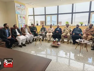 دیدار فرمانده سپاه شهرستان سراوان با رئیس بیمارستان ایرانمهر به مناسبت هفته سلامت
