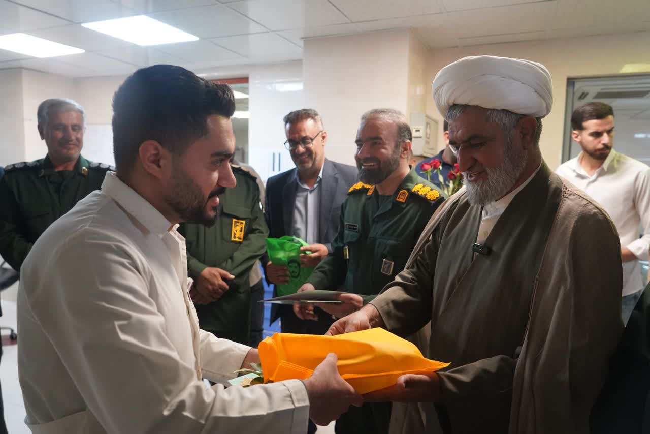 تجلیل مسئولان سپاه فتح از پرستاران در مانگاه امام صادق (ع) یاسوج + ( تصاویر)