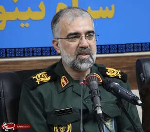 نماز در راس امور همه ی امورات سپاه است/ نماز عامل مستحکم کردن قلب ها و اراده ها ، متصل کردن ما به خدا و قدرت لایزال الهی
