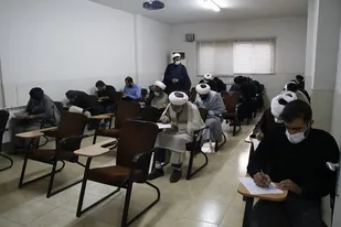 جذب و گزینش مبلغین توانمند برای فعالیت در دانشگاه&zwnj;های استان فارس