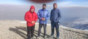 صعود تیم منتخب کوهنوردی سپاه استان زنجان به قله توچال