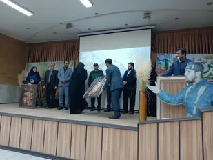 همایش هفته دفاع مقدس و تقدیر از فرزندان شهدای دفاع مقدس استان البرز