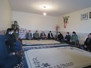 تجلیل از خانواده شهدا در شهرستان کوهرنگ