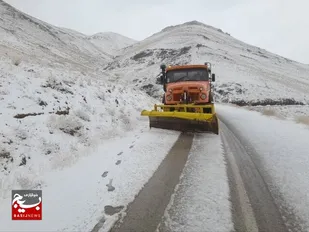 برف روبی ۶۰ کیلومتر از جاده&zwnj;های خوزستان