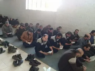 قشر کارگری با کار و تلاش خود چرخه تولید ملی را به حرکت در می آورد