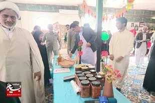 افتتاح نمایشگاه فروش محصولات در شهر بزمان