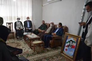 دیدار مسئولان شاهرود با خانواده شهدا روحانی+ تصاویر