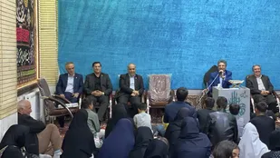اهدای ۲۰۰ بسته نوشت افزار به دانش آموزان نیازمند توسط بانک سپه آذربایجان شرقی