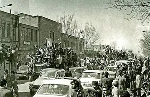 غسل شهادت دانش آموز شهید انقلاب در تبریز