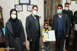 تقدیر جمعی از مسئولان ملایری از دانش&zwnj;آموز بسیجی