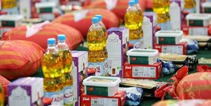 تهیه و توزیع ۵ هزار بسته معیشتی و بهداشتی در کاشان