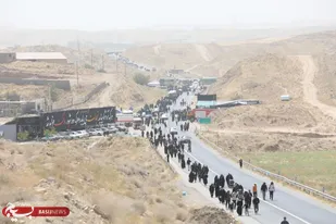 سیل دلباختگان امام رضا(ع) در مسیرهای منتهی به مشهد مقدس