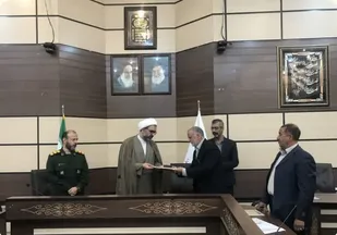 مدیریت و نظارت به نحو شایسته و استفاده از کالای ایرانی در بازسازی عتبات عالیات صورت گیرد