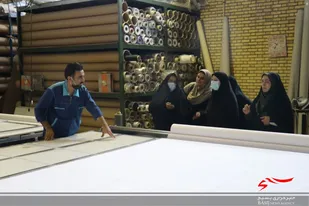 بازدید بسیج فرهنگیان دامغان از کارخانه&zwnj;های &laquo;رادپوش کار&raquo; و &laquo;سیم و کابل بهفر&raquo; شهرستان