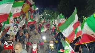 شب حماسی جان&zwnj;فدا ها در گناباد؛ رژه برای دفاع از ایرانِ امام رضایی