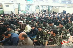 حضور پرشور کارکنان و بسیجیان سپاه رزن در نماز جمعه