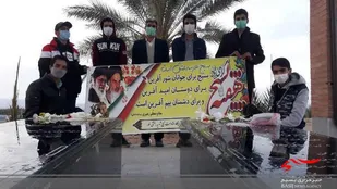 غبارروبی و عطرافشانی قبورشهدای گمنام شهر خور
