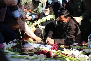 وصال مادر با فرزند شهیدش پس از ۳۵ سال چشم انتظاری در چابکسر&nbsp;