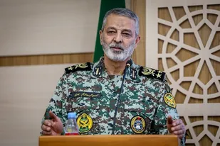 پیام قدردانی سرلشکر سید عبدالرحیم موسوی - رئیس ستاد کل نیروهای مسلح از حضور باشکوه مردم در مراسم وداع و تشییع ۳۰۰ شهید گمنام دفاع مقدس