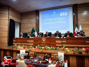 حل مشکلات اقتصادی، کلید پیروزی در جنگ نرم علیه دشمن است