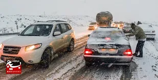 رانندگان در جاده اندیکا- شهرکرد از زنجیر چرخ استفاده کنند