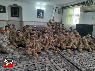 حضور سربازان سپاه ناحیه تنکابن در منزل سردار شهید مدافع حرم محرمعلی مرادخانی