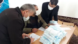 توزیع 12000 ماسک رایگان در پیرانشهر